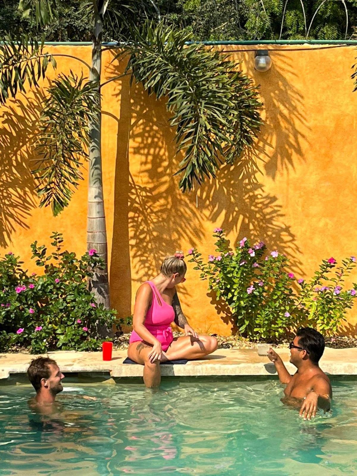Surfnest Tamarindos Hostel Brisas de Zicatela ภายนอก รูปภาพ