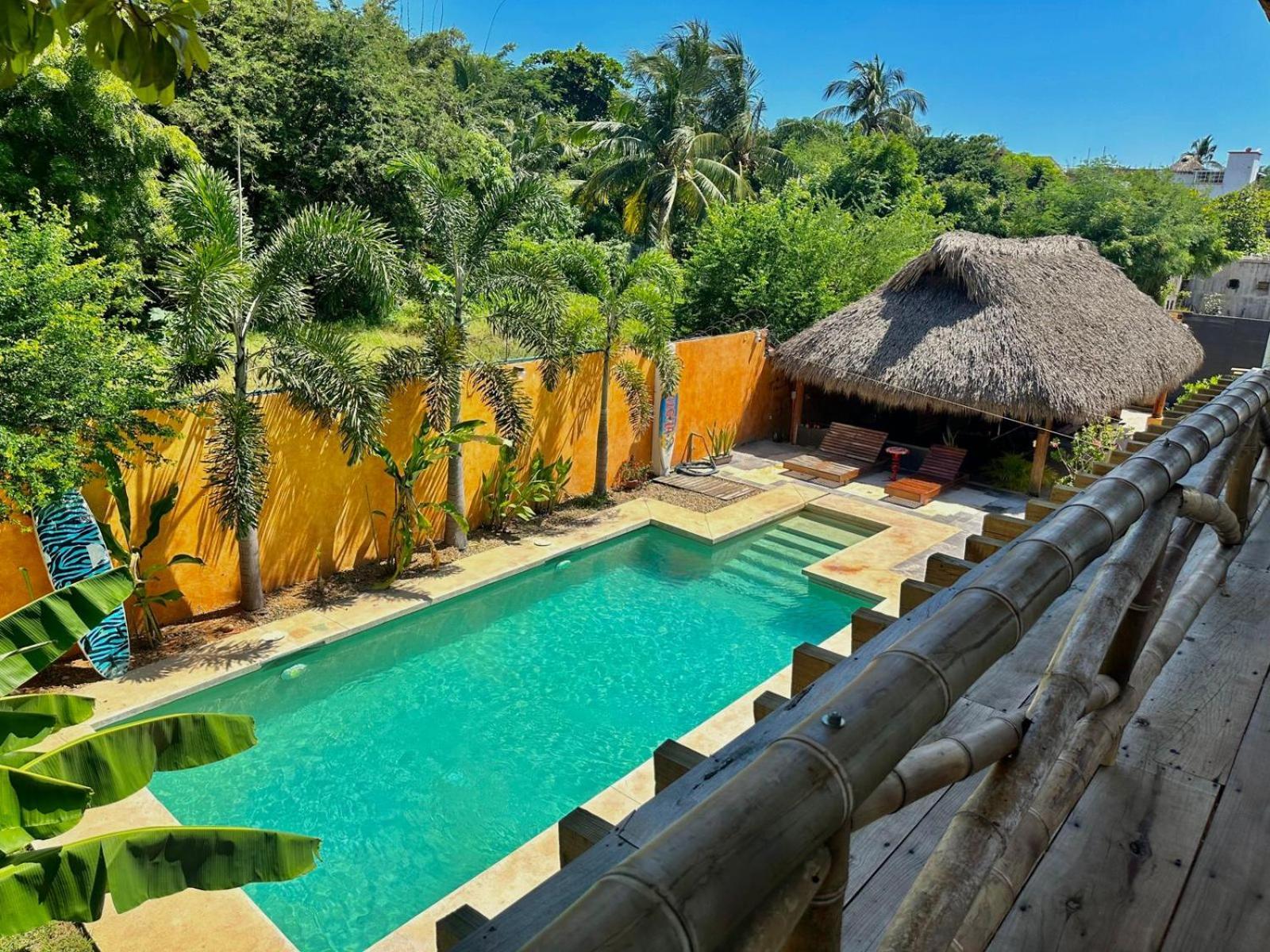 Surfnest Tamarindos Hostel Brisas de Zicatela ภายนอก รูปภาพ