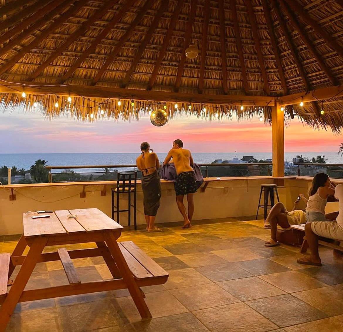 Surfnest Tamarindos Hostel Brisas de Zicatela ภายนอก รูปภาพ